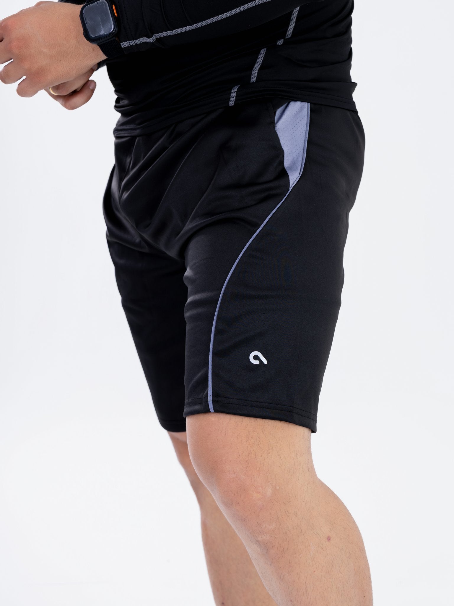 Pantaloneta Negra con Ribete Gris
