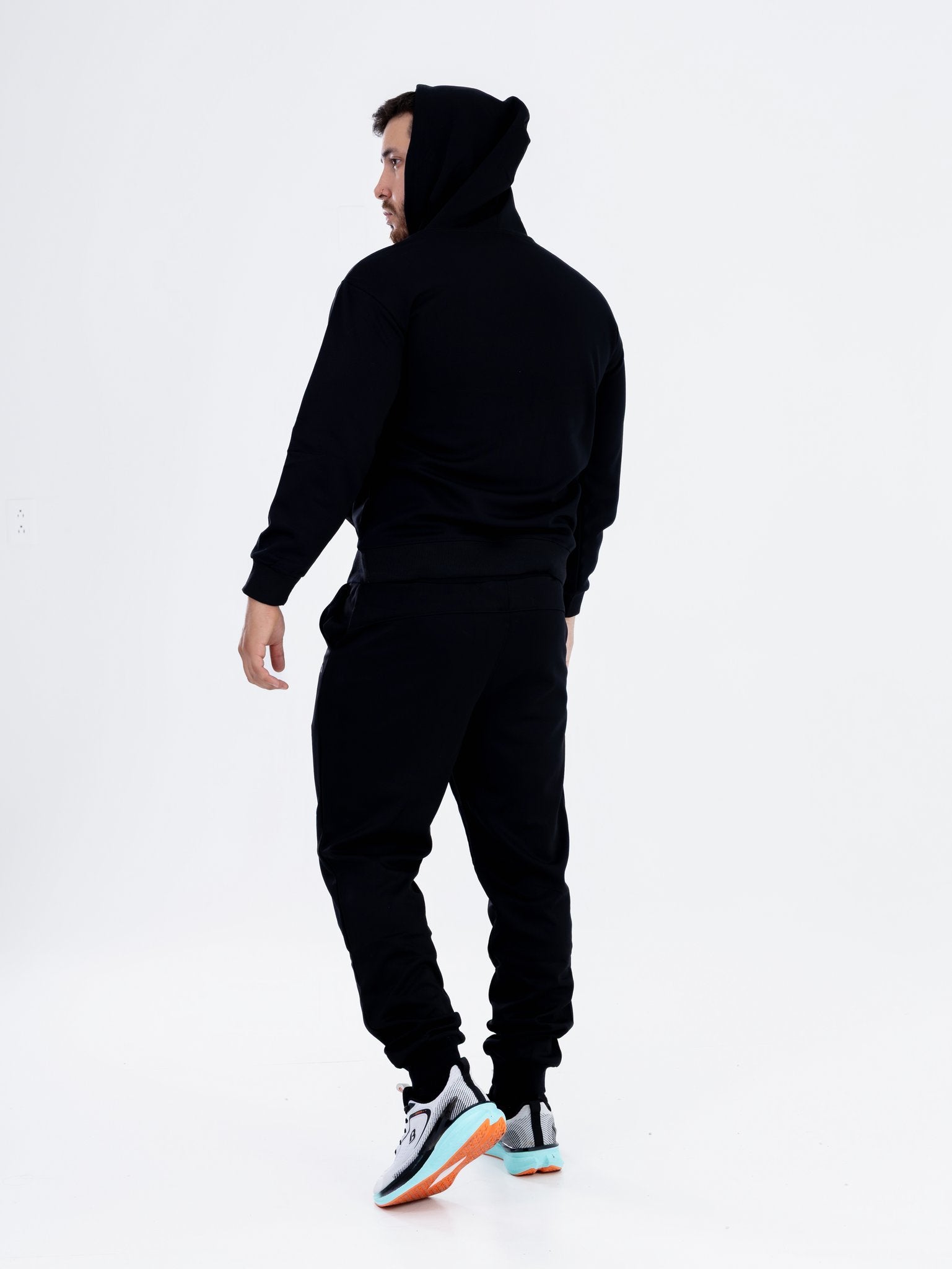 Conjunto Hoodie y Jogger Negro