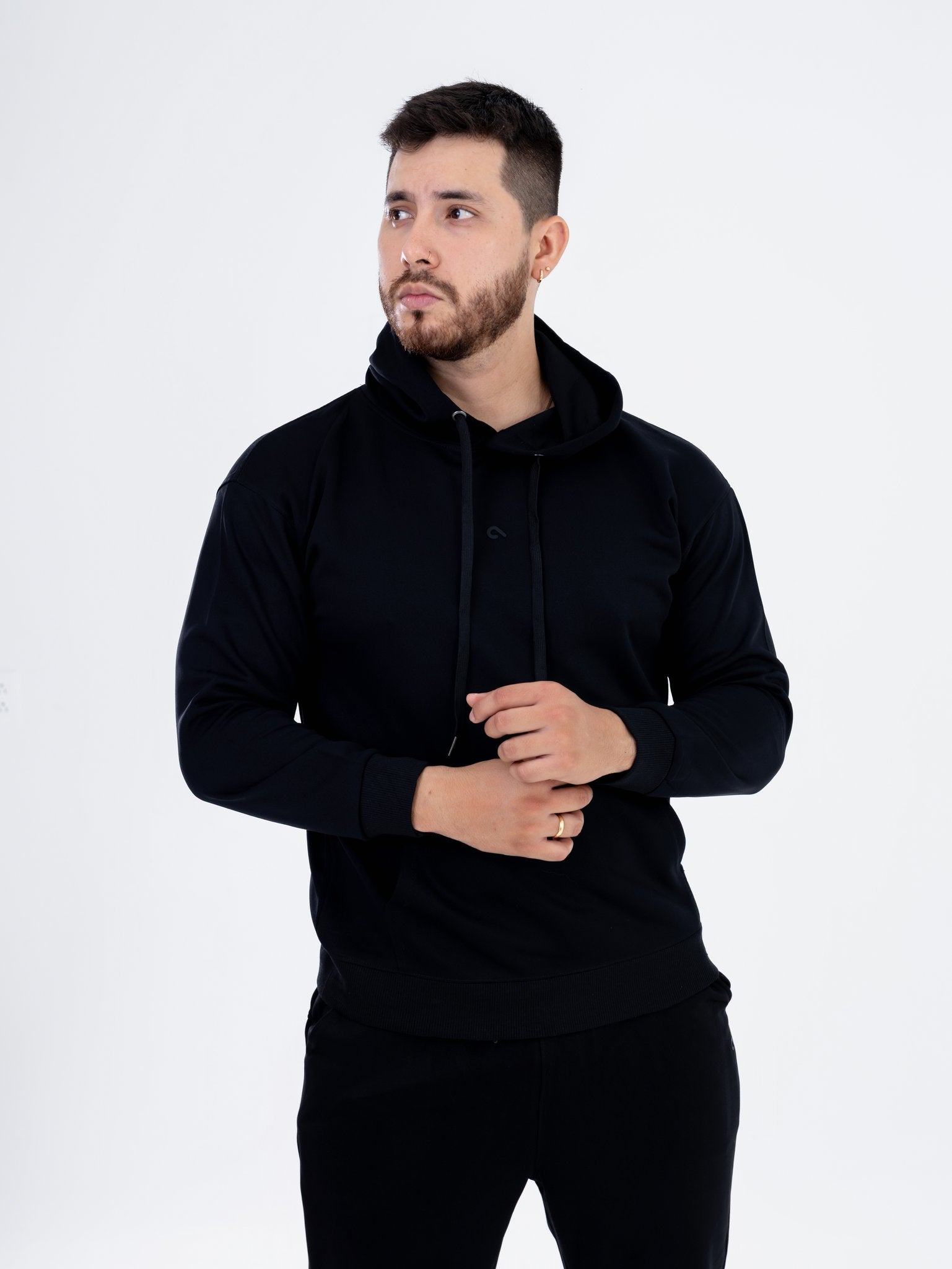 Conjunto Hoodie y Jogger Negro