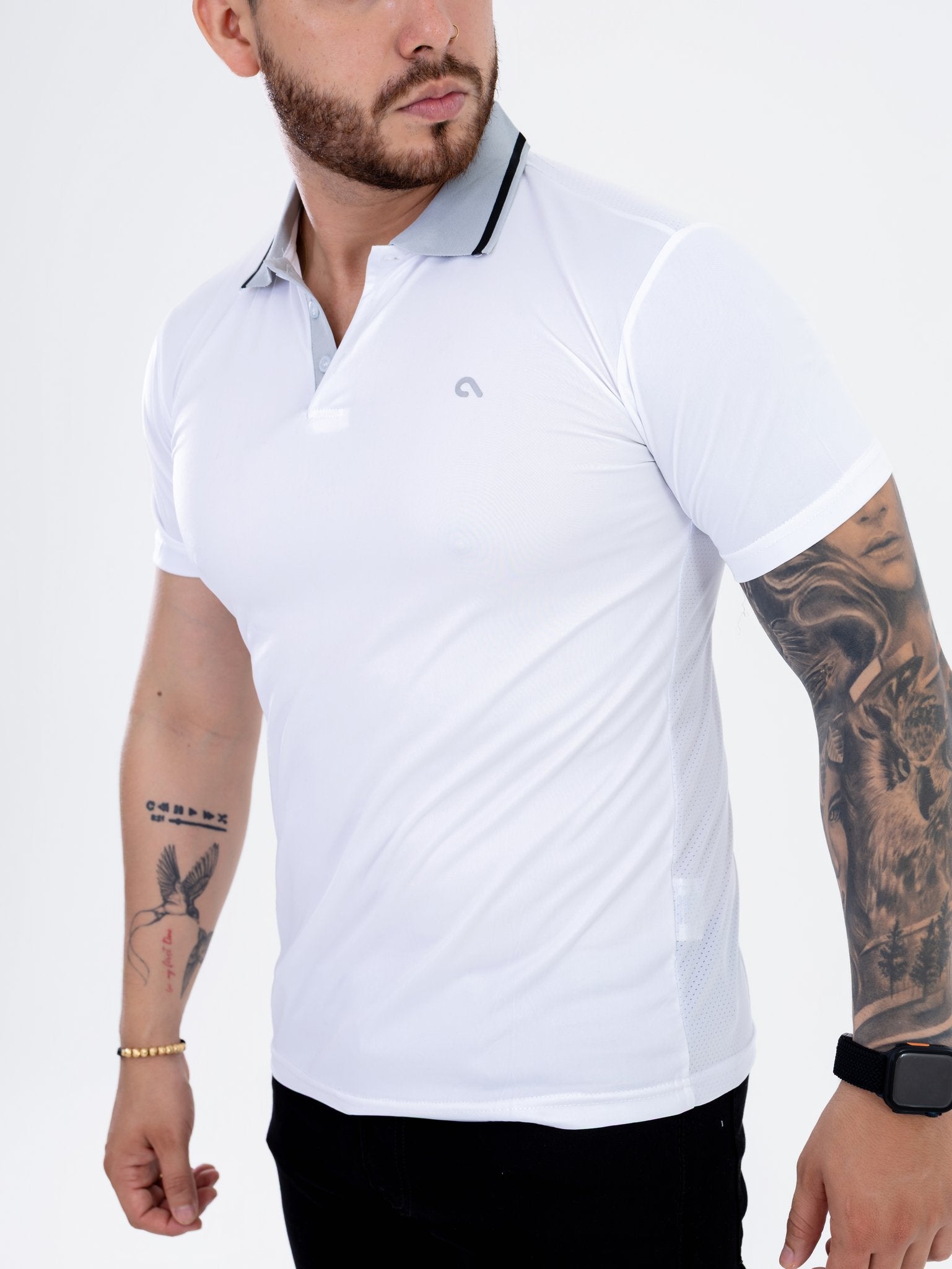 Polo Técnico Blanco con Cuello Gris